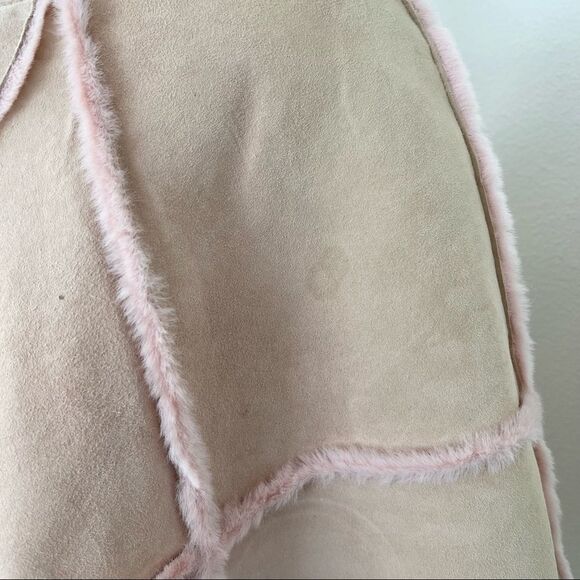 UGG Australia Pink shearling Poncho w/ Hand Pockets SM - Picture 3 of 10
